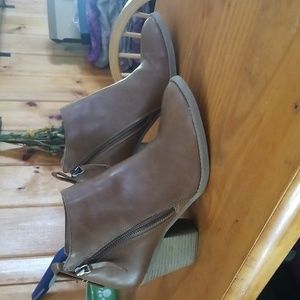 Womens DV ankle boots